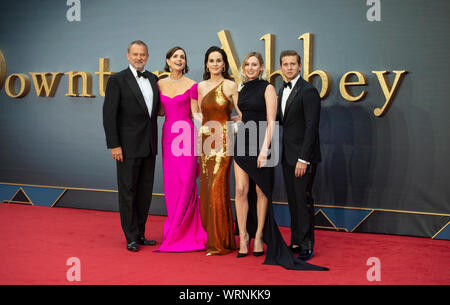 Londres - Angleterre - septembre 9 : Hugh Bonneville, Elizabeth McGovern, Michelle Dockery, Laura Carmichael et Allen Leech assister à la première mondiale de "Downto Banque D'Images