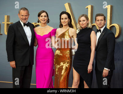 Londres - Angleterre - septembre 9 : Hugh Bonneville, Elizabeth McGovern, Michelle Dockery, Laura Carmichael et Allen Leech assister à la première mondiale de "Downto Banque D'Images
