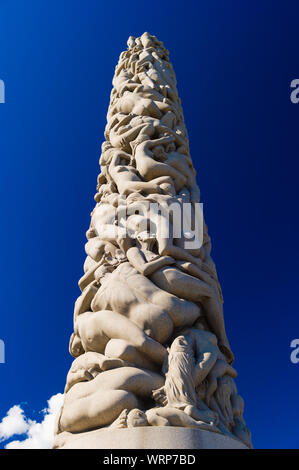 Oslo - 24 juillet : La statue monolithe à l'Arrangement de Sculptures Vigeland dans le parc Frogner le 24 juillet 2010 à Oslo, Norvège Banque D'Images