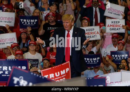 Fayetteville, États-Unis. 09Th Sep 2019. Le président Donald J. Trump prend la parole lors du rassemblement à MAGA Fayetteville. Credit : SOPA/Alamy Images Limited Live News Banque D'Images