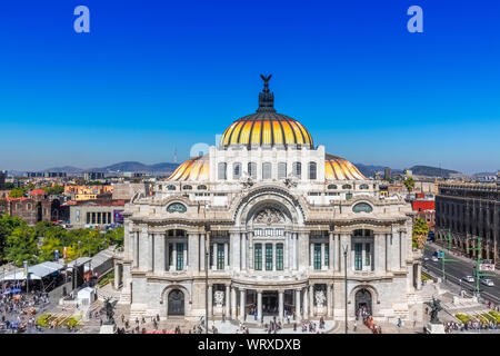 La ville de Mexico, Mexique-2 Août 2019 : Vue du Palais des Beaux-Arts (Palacio de Bellas Artes) à Alameda Central Park près de Mexico le centre historique (Z Banque D'Images