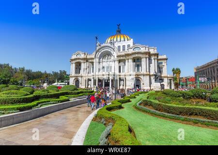 La ville de Mexico, Mexique-2 Août 2019 : Vue du Palais des Beaux-Arts (Palacio de Bellas Artes) à Alameda Central Park près de Mexico le centre historique (Z Banque D'Images