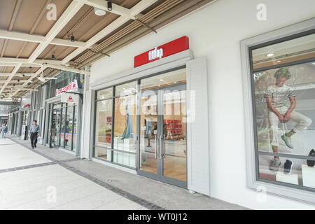 Samut Prakan, Thaïlande - 06 septembre 2019 : Fitflop stocker dans le nouveau shopping mall Central Village. Banque D'Images