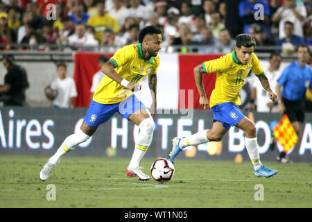 Septembre 10, 2019, Los Angeles, Californie, États-Unis : Brésil Neymar Jr. avant (10) entraîne la balle lors d'un match de football amical entre le Brésil et le Pérou au Los Angeles Memorial Coliseum de Los Angeles le mardi 10 septembre 2019. (Crédit Image : © Ringo Chiu/Zuma sur le fil) Banque D'Images