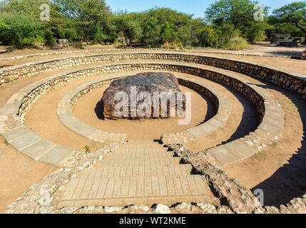 La météorite Hoba, qui se trouve sur la ferme du même nom, non loin de Grootfontein, dans la région de l'Afrique Namibie Otjozondjupa. masse principale est plus Banque D'Images