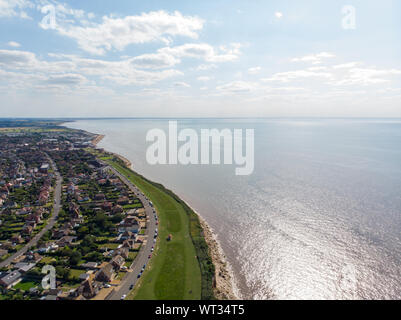 Photo aérienne de la ville balnéaire de Hunstanton à Norfolk. Montrant la plage par une belle journée ensoleillée Banque D'Images