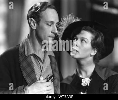 LESLIE HOWARD comme Henry Higgins et WENDY HILLER Comme Eliza Doolittle dans PYGMALION 1938 administration Anthony Asquith et Leslie Howard jouer / Scénario et dialogue George Bernard Shaw Pascal Film Productions / distributeurs de films (GFD) Banque D'Images