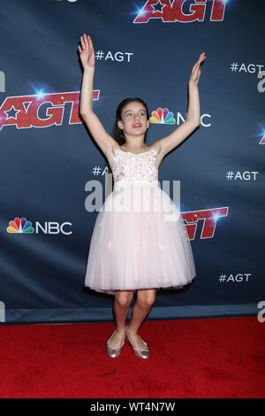 Los Angeles, CA. 10 Sep, 2019. Emanne Beasha aux arrivées d'AMERICA'S GOT TALENT en direct, le Kodak Theater à Hollywood et Highland Center, Los Angeles, CA Septembre 10, 2019. Credit : Priscilla Grant/Everett Collection/Alamy Live News Banque D'Images