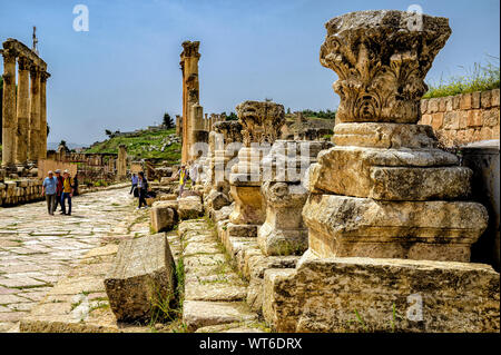 Afrique du Decumanus ruines à Jerash, une ville de la Décapole romaine Banque D'Images