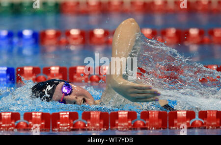 Great Britain's Zara Mullooly participe à la Women's 400m libre S10 chauffe pendant trois jours du monde Para natation Championnats d'Allianz au Centre aquatique de Londres, Londres. Banque D'Images