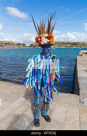 Morris dancer, membre de la frontière d'Exmoor Morris, au Festival Folk de Swanage, Swanage, Dorset UK en Septembre Banque D'Images