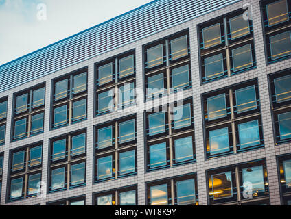 La façade de l'immeuble de bureau de la vue extérieure Banque D'Images