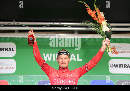 Rory Townsend du Canyon équipe dhb p/b avec la célèbre maison Bloor Eisberg Sprints Vin Jersey lors de l'étape 5 de l'OVO Energy Tour of Britain de Birkenhead à Birkenhead. Banque D'Images