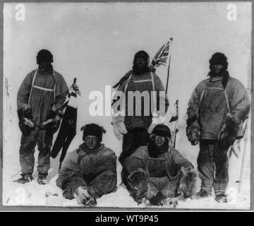 Les membres de l'expédition Terra Nova au Pôle Sud : Robert F. Scott, Lawrence Oates, Henry R. Bowers, Edward A. Wilson, et Edgar Evans Banque D'Images