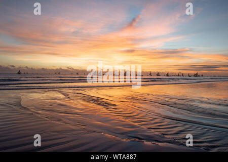 Radeaux dans la mer de la plage Redonda Banque D'Images