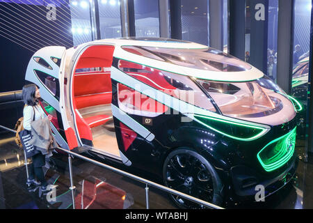 Frankfurt / M, 11 Septembre 2019 : Mercedes Benz vision de l'avenir de la "Vision Urbanetic', l'auto-Conduite de minibus à l'IAA 2019 Exposition internationale de l'automobile, Frankfurt am Main, Allemagne --- Frankfurt/M, 11.Sept.2019 : Mercedes Benz des Zukunftsvision «selbstfahrender Urbanetic Vision', Kleinbus auf der IAA 2019 Exposition internationale de l'automobile, Frankfurt am Main, Allemagne Banque D'Images