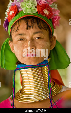 Femme de la tribu Karen long Cou Banque D'Images