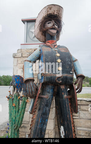 Metal art de cour en vente à la boutique de poterie Poterie Ranch dans Marble Falls, Texas Banque D'Images