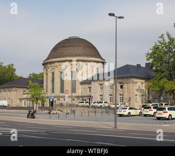 KOELN, ALLEMAGNE - circa 2019 AOÛT : Messe Deutz Bahnhof (gare) Banque D'Images