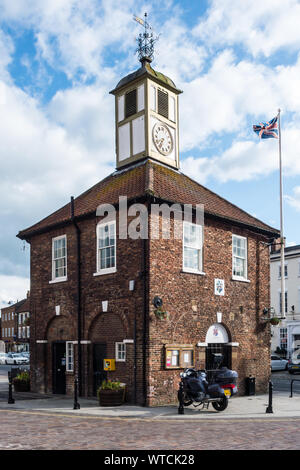 Yarm Hôtel de ville et Tour de l'horloge à Yarm, North Yorkshire Banque D'Images