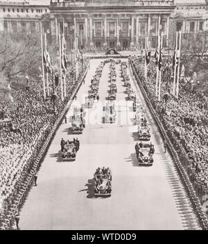 L'anschluss réussi : Hitler est entré à Vienne (avril 1938). Le Reich a commencé sa politique d'annexion par le contrôle de l'Autriche. Banque D'Images