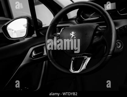 Brasília, District fédéral - le Brésil. Circa, 2019. Photo de l'intérieur d'une Peugeot 208 Griffe 2014 modèle voiture. Banque D'Images