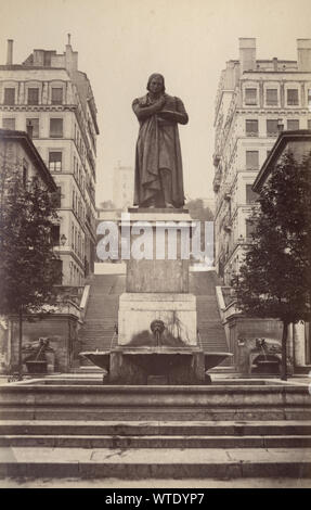 Vintage photo de la Statue de Jacquard, Lyon, France, 1880, 19e siècle. Joseph Marie Jacquard était un tisserand et marchand. Il a joué un rôle important dans le développement des premiers à tisser programmable Banque D'Images