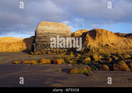 La seconde guerre mondiale bunker sur la plage d'El Medano, Tenerife, Canaries, Espagne Banque D'Images