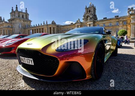 Aston Martin DBS Superleggera sur spectacle au 2019 Concours d'elégance à Blenheim Palace, le 8 septembre 2019 Banque D'Images