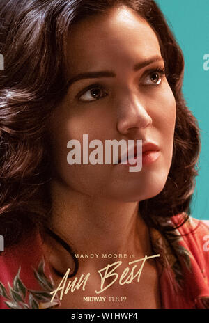 DATE DE SORTIE : 8 novembre 2019 TITRE : Midway STUDIO : Directeur : Roland Emmerich Résumé : L'histoire de la Bataille de Midway, raconté par les dirigeants et les marins qui ont combattu. Avec : Mandy Moore comme Ann West. (Crédit Image : © Lionsgate Entertainment/photos) Banque D'Images
