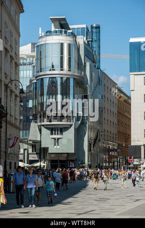 Vienne, Autriche - 15 août 2019 : Le Haas House est un bâtiment au stock-im-Eisen-Platz. Conçu par l'architecte autrichien Hans Hollein, c'était Banque D'Images