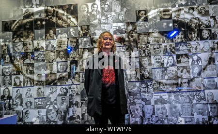 À l'embargo 0001 vendredi 13 septembre la soeur de John Lennon et président honoraire de la Strawberry Field project Julia Baird, au cours de l'ouverture de l'ancien champ de fraises maison d'enfants à Liverpool, rendu célèbre par la chanson des Beatles, qu'il s'ouvre au public pour la première fois en 70 ans. PA Photo. Photo date : mercredi 11 septembre, 2019. Voir l'activité de bienfaisance histoire la fraise. Crédit photo doit se lire : Peter Byrne/PA Wire Banque D'Images