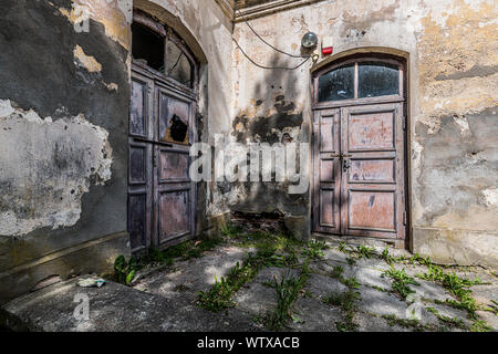 Bâtiment délabré et abandonné Banque D'Images