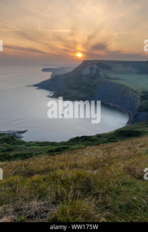 Chapman's Dorset Purbeck Piscine Angleterre Coucher de soleil sur le paysage côtier spectaculaire de la Côte Jurassique, à la piscine de Chapman Banque D'Images