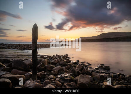 Coucher du soleil sur l'Angleterre Dorset Kimmeridge Bay Kimmeridge Côte jurassique du Dorset sur Banque D'Images