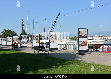 Genève, SUISSE - Le 29 août 2019. Au sujet du travail d'exposition en plein air sur les rives du lac Léman, Genève, Suisse le port Banque D'Images