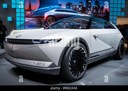 Francfort/Main, Allemagne. 10 Septembre, 2019. Salon International de l'Automobile de Francfort 2019, l'AIA, Internationale Automobil Ausstellung : Hyuandai 45 coupé concept electric car. Crédit : Christian Lademann Banque D'Images