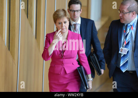 Edinburgh, Royaume-Uni. Sep 12, 2019. Sur la photo : Nicola Sturgeon MSP - Premier Ministre de l'Écosse et Leader du Parti national écossais (SNP). Première session de premier ministres des questions comme le Parlement écossais tente de trouver un chemin à travers les retombées de la dernière Brexit mess et empêcher l'Écosse à partir de la sortie de l'UE. Crédit : Colin Fisher/Alamy Live News Banque D'Images