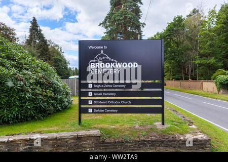 En signe de la route n'est rien en dehors du cimetière cimetière de Brookwood (Sud), près de Days et Pirbright, Woking, Surrey, Angleterre du Sud-Est, Royaume-Uni Banque D'Images