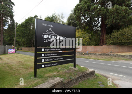 En signe de la route n'est rien en dehors du cimetière cimetière de Brookwood (Sud), près de Days et Pirbright, Woking, Surrey, Angleterre du Sud-Est, Royaume-Uni Banque D'Images