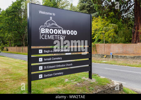 En signe de la route n'est rien en dehors du cimetière cimetière de Brookwood (Sud), près de Days et Pirbright, Woking, Surrey, Angleterre du Sud-Est, Royaume-Uni Banque D'Images