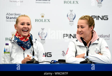 Jessica Korda du Team USA (à gauche) et Nelly Korda lors d'une conférence de presse le jour de l'aperçu quatre Solheim Cup 2019 à Gleneagles Golf Club, à Auchterarder. Banque D'Images