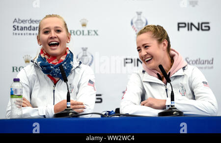 Jessica Korda du Team USA (à gauche) et Nelly Korda lors d'une conférence de presse le jour de l'aperçu quatre Solheim Cup 2019 à Gleneagles Golf Club, à Auchterarder. Banque D'Images