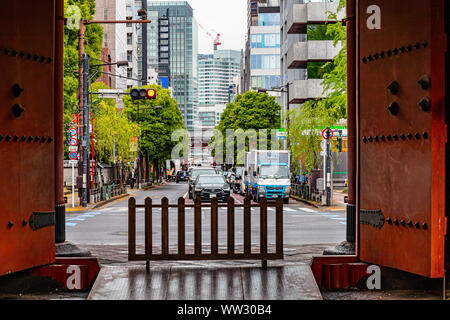 Sangedatsumon porte de Temple Zojoji, près de la Tour de Tokyo Banque D'Images