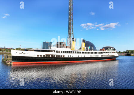 Bateau à vapeur TSS (Turbine) Queen Mary amarré sur la rivière Clyde au Musée des sciences et de la tour d'observation, Glasgow, Ecosse, Royaume-Uni. Banque D'Images