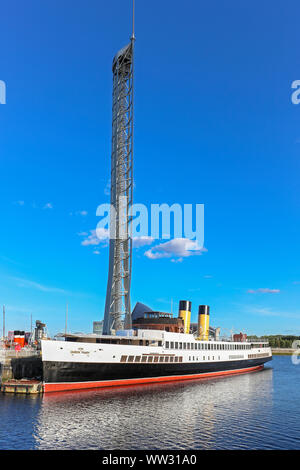 Bateau à vapeur TSS (Turbine) Queen Mary amarré sur la rivière Clyde au Musée des sciences et de la tour d'observation, Glasgow, Ecosse, Royaume-Uni. Banque D'Images