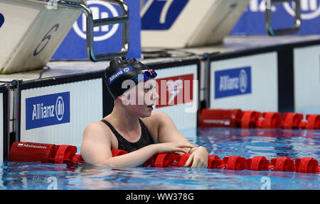 Zara de la Grande-Bretagne dans l'Mullooly Women's 100m nage libre finale S10 pendant quatre jours du monde Para natation Championnats d'Allianz au Centre aquatique de Londres, Londres. Banque D'Images