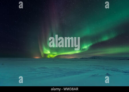 Northern Lights aurores boréales en hiver Banque D'Images