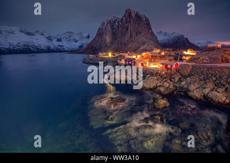 Village de pêcheurs Hamnoy dans l'île de Lofoten, Norvège Banque D'Images