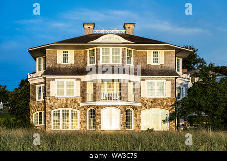 Magnifiquement entretenues Beach House, Chatham, Cape Cod, Massachusetts, USA. Banque D'Images